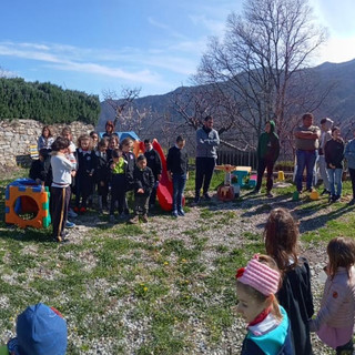 “Piantiamo un milione di alberi”: seconda edizione, a Pornassio bambini in festa con Accademia Kronos