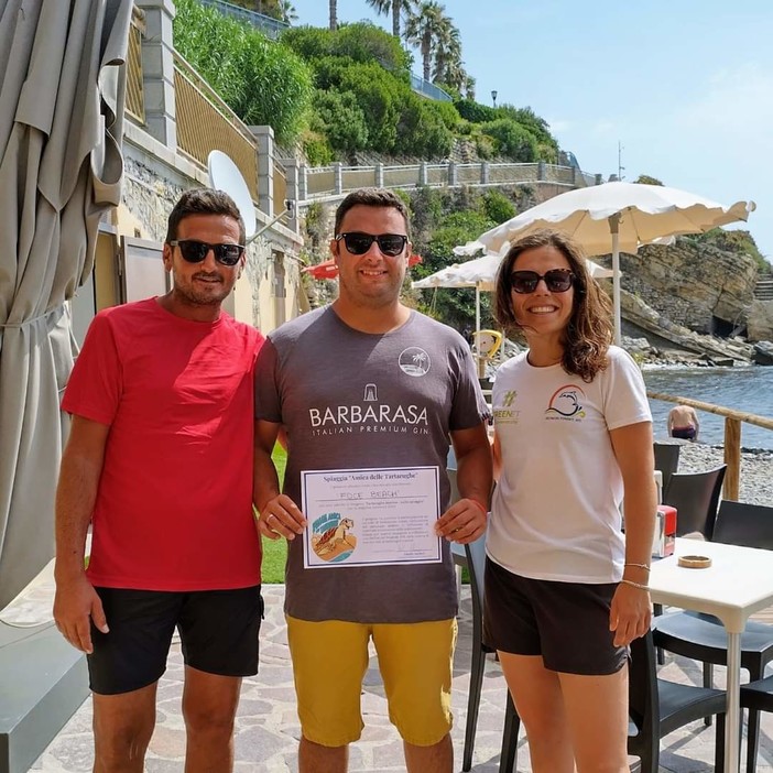 &quot;Amica delle Tartarughe&quot;, iniziata la consegna dei certificati nelle spiagge di Imperia (foto)