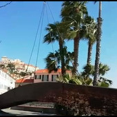 Imperia, le spettacolari immagini della rimozione del ponte della Foce (foto e video)