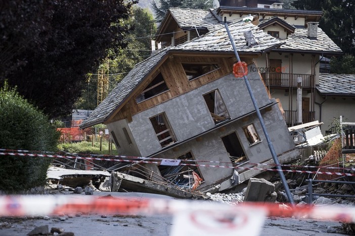 Cantiere a Limone Piemonte, divieto di transito a ore tra via Divisione Alpine e Borgo Fantino per garantire i lavori