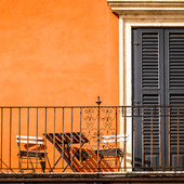 Imperia, un'altra giornata &quot;calda&quot;: ora spunta il mistero del balcone