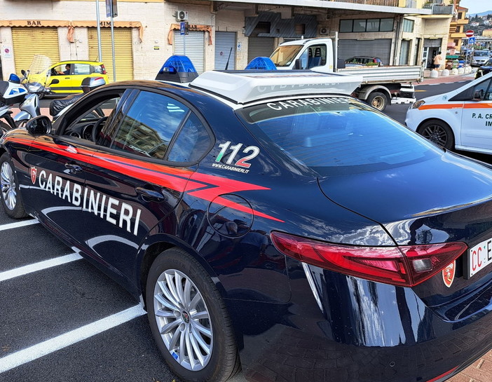 Imperia: tenta di rubare le mance al 'Bar 11', 37enne arrestato dai Carabinieri