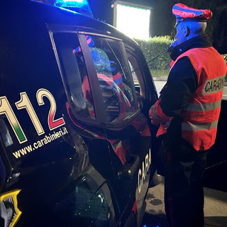 Rave nella notte tra sabato e domenica a Cipressa: giovani sorpresi dai Carabinieri in una campagna