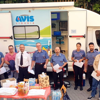 Imperia: Carabinieri e militari della Guardia Costiera hanno donato il sangue con l'Avis (Foto)