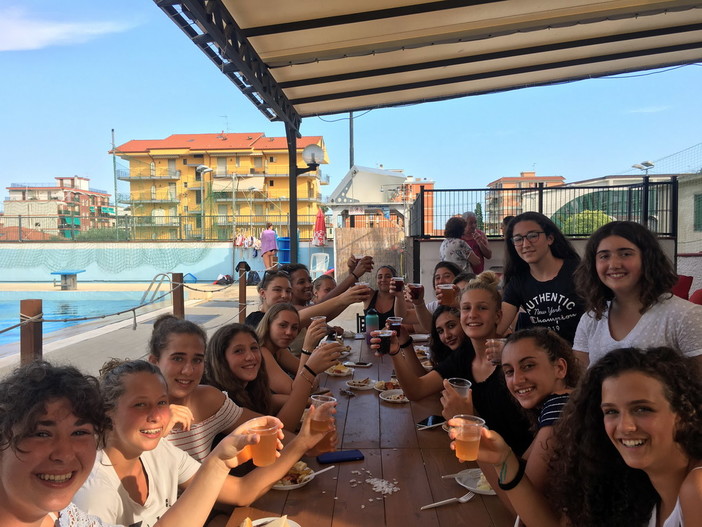 Pallanuoto femminile. Rari Nantes Imperia, grande festa per la promozione in Serie A2 (Foto)