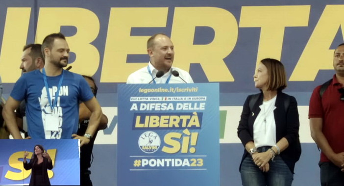 Il Sindaco Flavio Di Muro a Pontida &quot;L'Europa unita è morta a Ventimiglia, servono rimpatri di massa&quot; (Video)