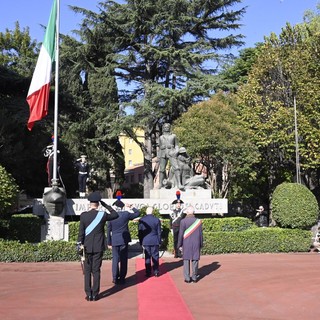 ‘Giorno dell’Unità Nazionale e delle Forze Armate’, a Imperia la cerimonia istituzionale in piazza della Vittoria (foto)