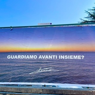 Imperia: 'Guardiamo avanti insieme?' con i manifesti in giro per la città scatta la campagna elettorale di Claudio Scajola (Foto)