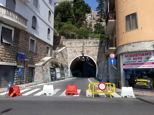 Imperia, cede la volta: galleria Gastaldi chiusa a Porta Maurizio (Foto)