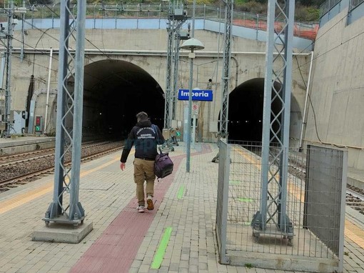 Tragedia sui binari tra Taggia e Imperia: uomo muore travolto da un treno in galleria