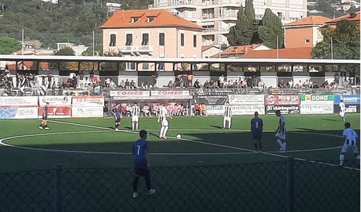 Calcio. Serie D, l'Imperia sbanca Lavagna. Scalzi toglie le castagne dal fuoco ai nerazzurri