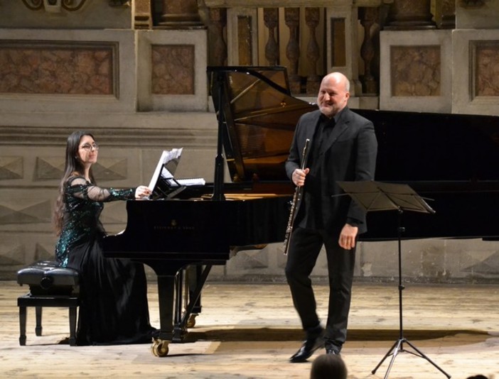 Stefano Maffizzoni e Gloria Cianchetta ospiti della rassegna ‘Concerti delle logge’ nel Loggiato di Santa Chiara al Parasio