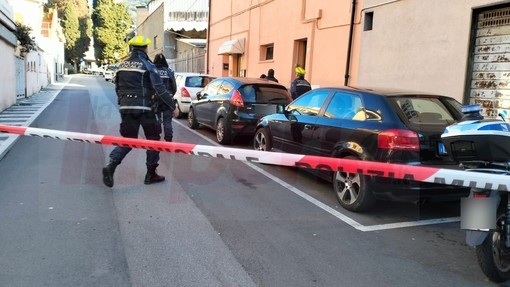 Imperia, uccisi dal monossido di carbonio: due 60enni trovati senza vita in via Pindemonte (foto e video)