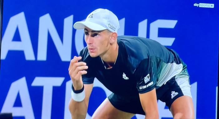 Tennis: il sanremese Matteo Arnaldi batte a fatica Monteiro e porta i primi punti di Coppa Davis all'Italia