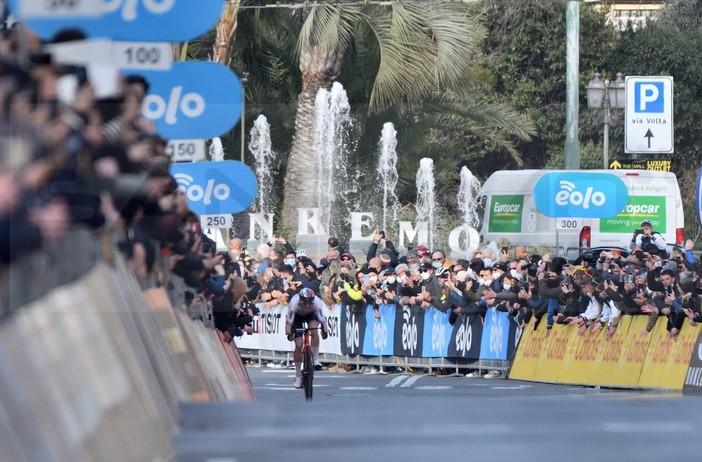 Arrivo nel pomeriggio della Milano-Sanremo ciclistica