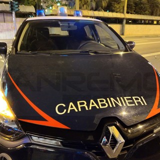 Serie di controlli dei Carabinieri nell'ultimo weekend: sette denunce e sequestro di armi e droga