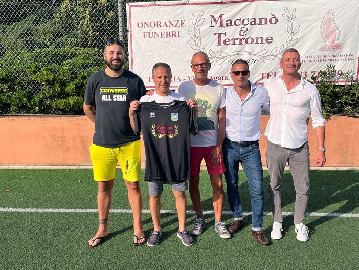 Imperia, l'Oneglia calcio rilancia le sue ambizioni: Massimo Casella è il nuovo tecnico (foto)