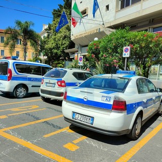 Diano Marina: provoca un incidente e rifiuta gli accertamenti alcolemici, denuncia e auto confiscata