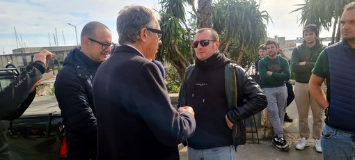 Sanremo: la protesta dei trattori si trasferisce al Sud-Est, il sindaco incontra i manifestanti (Foto e Video)