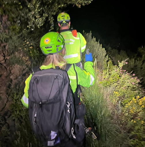 Torna l'ora solare e fa buio prima: le raccomandazioni del soccorso alpino e speleologico ligure