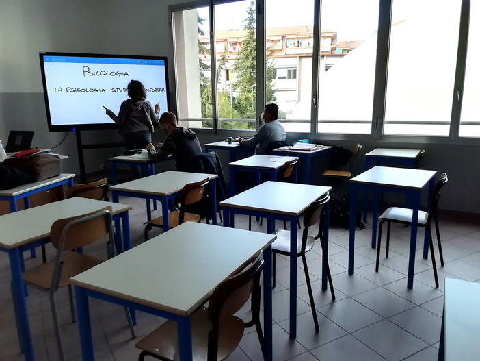 Alla ricerca di una cattedra nella scuola, la carica dei candidati in provincia di Imperia