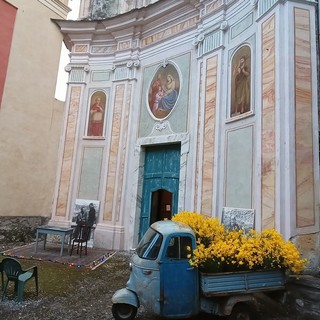 Coro Mongioje di Imperia e Troubar Clair si esibiscono insieme a Vallebona (Foto)