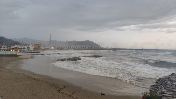 Maltempo, in provincia allerta gialla con temporali e raffiche di vento sopra i 120 chilometri all'ora