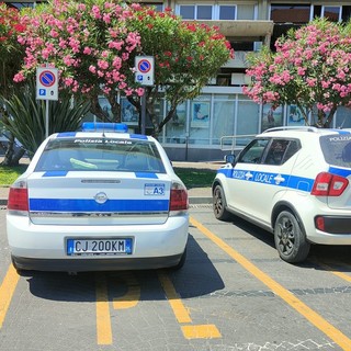 Con le multe Diano Marina “conserva” un agente della polizia locale