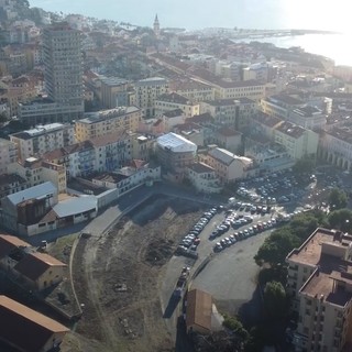 In volo sull’ex deposito dello scalo ferroviario di Oneglia: l'area vista dall'alto (video)