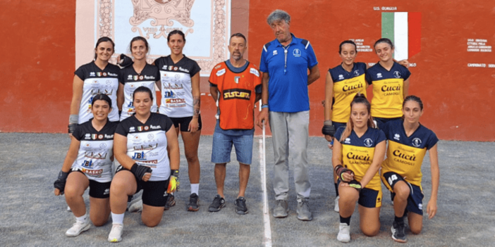 Balùn, scudetto femminile: al 'De Amicis'  bella decisiva tra San Leonardo e Amici del Castello