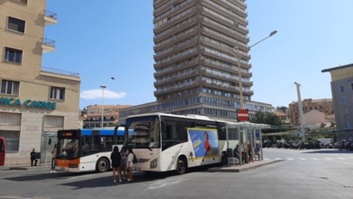 Consiglio provinciale, Scajola: &quot;Sui bus di Rt gli agenti provinciali per garantire maggiore sicurezza&quot; (video)