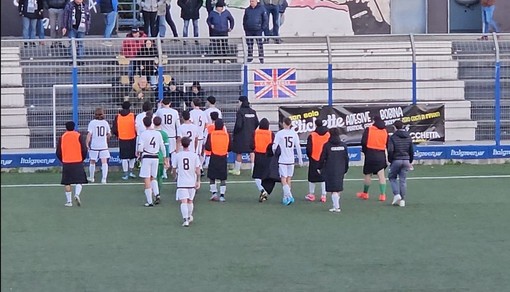 Calcio serie D. La richiesta dei tifosi dell'Albenga alla squadra: &quot;Non indossate la maglia bianconera contro l'Imperia&quot;