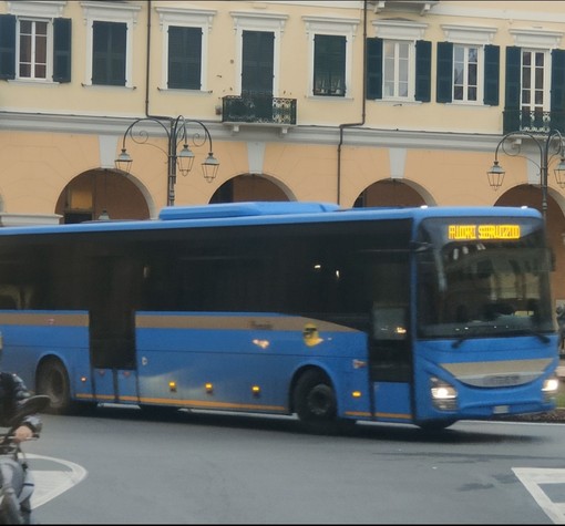 Tpl, Riviera Trasporti, Amarella: &quot;Un miracolo che i bus continuino a circolare&quot;