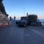 Imperia, coppia olandese si ribalta con l'auto all'ingresso dell'Incompiuta