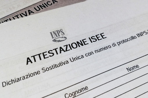 Per i clienti di Poste Italiane possibilità di richiedere online i documenti utili per l’ISEE 2024