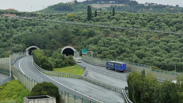 Frana in A10, Giampedrone: &quot;La scambio di carreggiata dopo Imperia Est  sarà eliminato prima di domenica&quot;