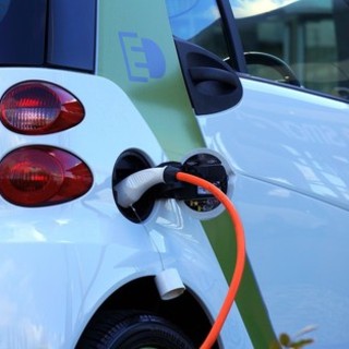 Imperia è la provincia ligure con meno auto elettriche in circolazione