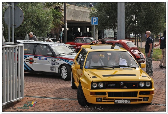 Tutto pronto per il il 1° Raduno Marina degli Aregai: evento dedicato alle auto e moto d'epoca (foto)