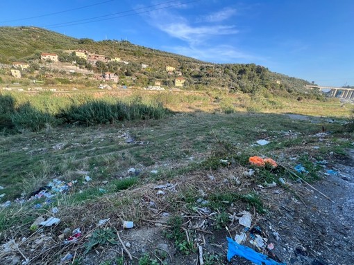 I residenti di Barcheto: “Stufi di convivere con degrado e abbandono” (foto)