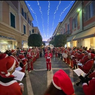 Concerto itinerante per le vie del centro della banda musicale città di Diano Marina