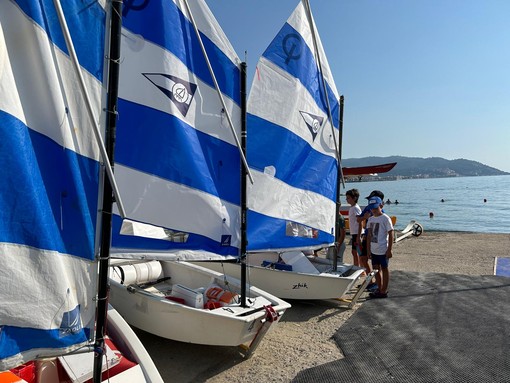 Club del Mare, 75 anni di scuola vela a Diano Marina (foto)