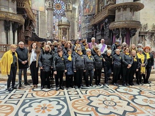 Il Coro &quot;conCLAUDIA&quot; anima la messa domenicale nel Duomo di Milano (foto)