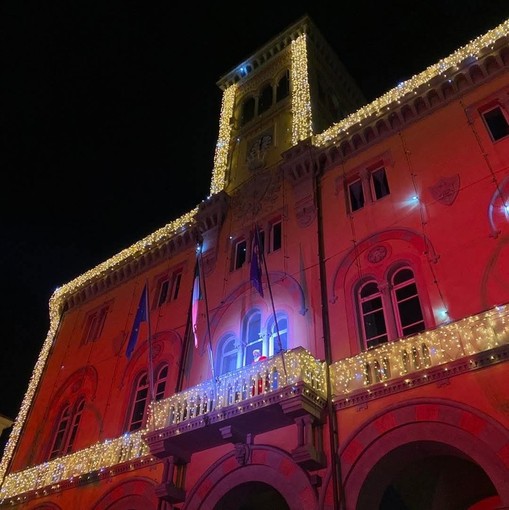 Polemiche e luminarie, i consiglieri dem: &quot;Alternare la cerimonia di accensione a Oneglia e Porto&quot;