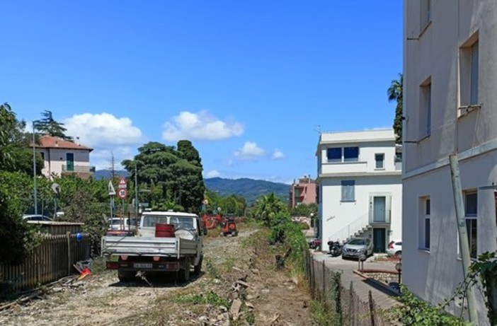 Chiude la strada che costeggia via Gaggero a Diano Marina per la pista ciclabile