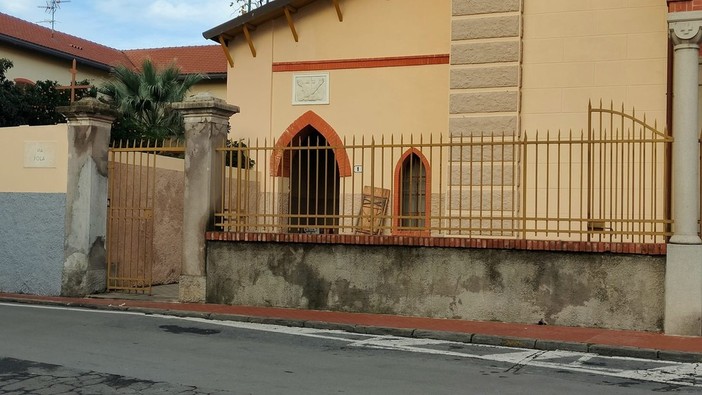 Una messa in meno al Duomo di Porto Maurizio per salvare i Cappuccini di piazza Roma