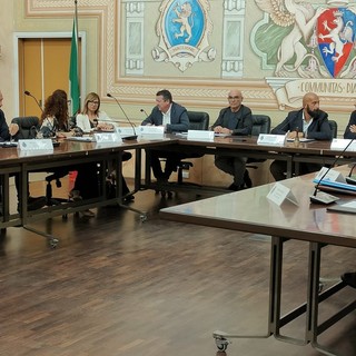 Tassa di soggiorno e cantieri autostradali in consiglio comunale a Diano Marina