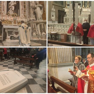 Imperia, in San Giovanni don Alessandro guida la Via crucis straordinaria per la pace tra Ucraina e Russia (foto e video)