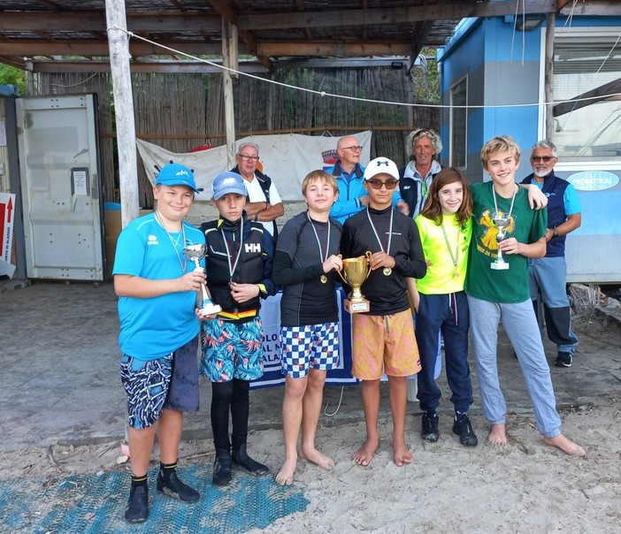 A Bastini e Bardelli del Circolo Nautico di San Bartolomeo al Mare sul podio delle regate internazionali RS Feva di Alassio