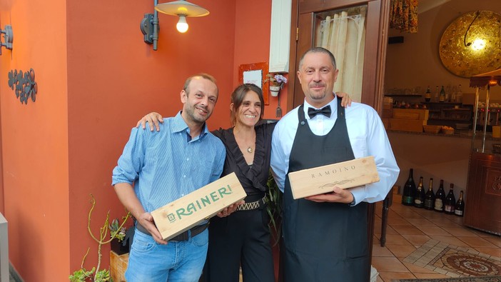 Metti una sera a cena al ristorante “Ramoino”: analisi sensoriale e diverse consistenze di olio Raineri (foto e video)