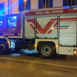 Imperia, fuga di gas per un cavo tranciato: intervento dei vigili del fuoco (foto)